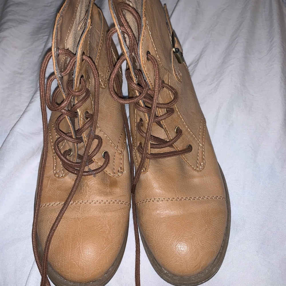 Black poppy booties size 10